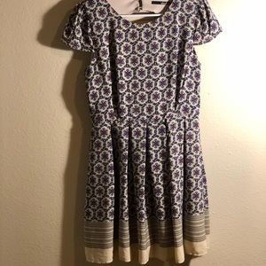 Lulu’s purple floral print dress